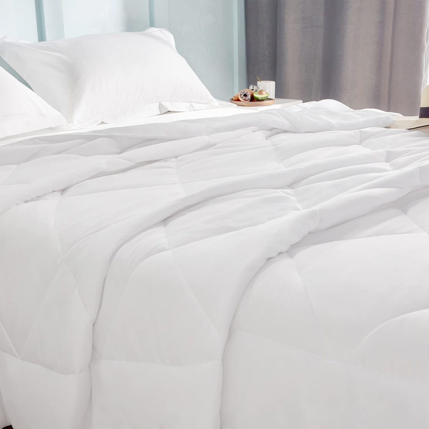 WAVVE Duvet 200 x 200 cm Summer Duvet, 150 GSM Microfibre, Lightweight Summer Duvet, Quilted Duvet, Thin Duvet, Super Soft Cuddly Quilted Duvet, White (200 x 200 cm)
