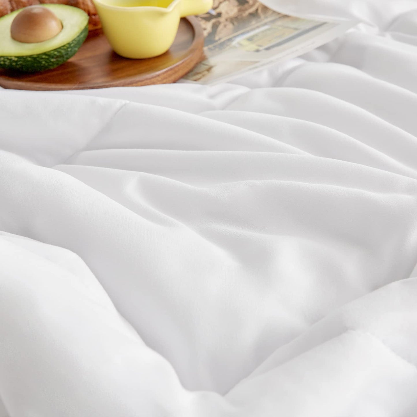 WAVVE Duvet 200 x 200 cm Summer Duvet, 150 GSM Microfibre, Lightweight Summer Duvet, Quilted Duvet, Thin Duvet, Super Soft Cuddly Quilted Duvet, White (200 x 200 cm)