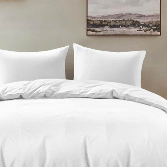 Dreamzie - Bed Linen 155 x 220 cm Set Green - Duvet Cover with 2 Pillowcases 80 x 80 cm - Soft and Easy Care Microfibre - Oeko-Tex