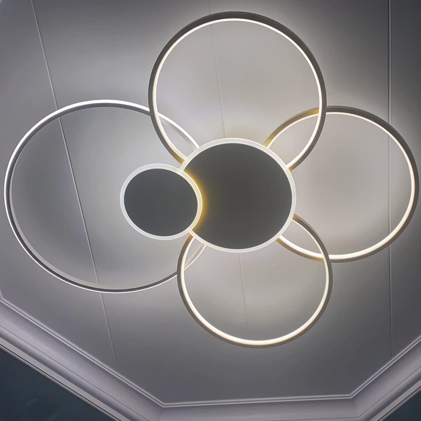 WERSVG L80cm Modern LED Deckenleuchte Wohnzimmer Deckenlampe gold 6-Ring Deckenleuchte 70W 5600LM Dimmbar 3500K - 6500KMit Fernbedienung flurlampe decke, für Wohnzimmer Schlafzimmer Küche Esszimmer