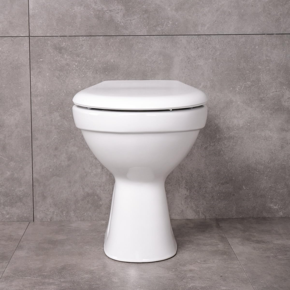 Belvit Dusch WC mit Bidet Funktion – Standtoilette mit Taharet, Hygienedusche, Spülkasten und Softclose WC-Deckel, waagerechter Abgang, Komplettset