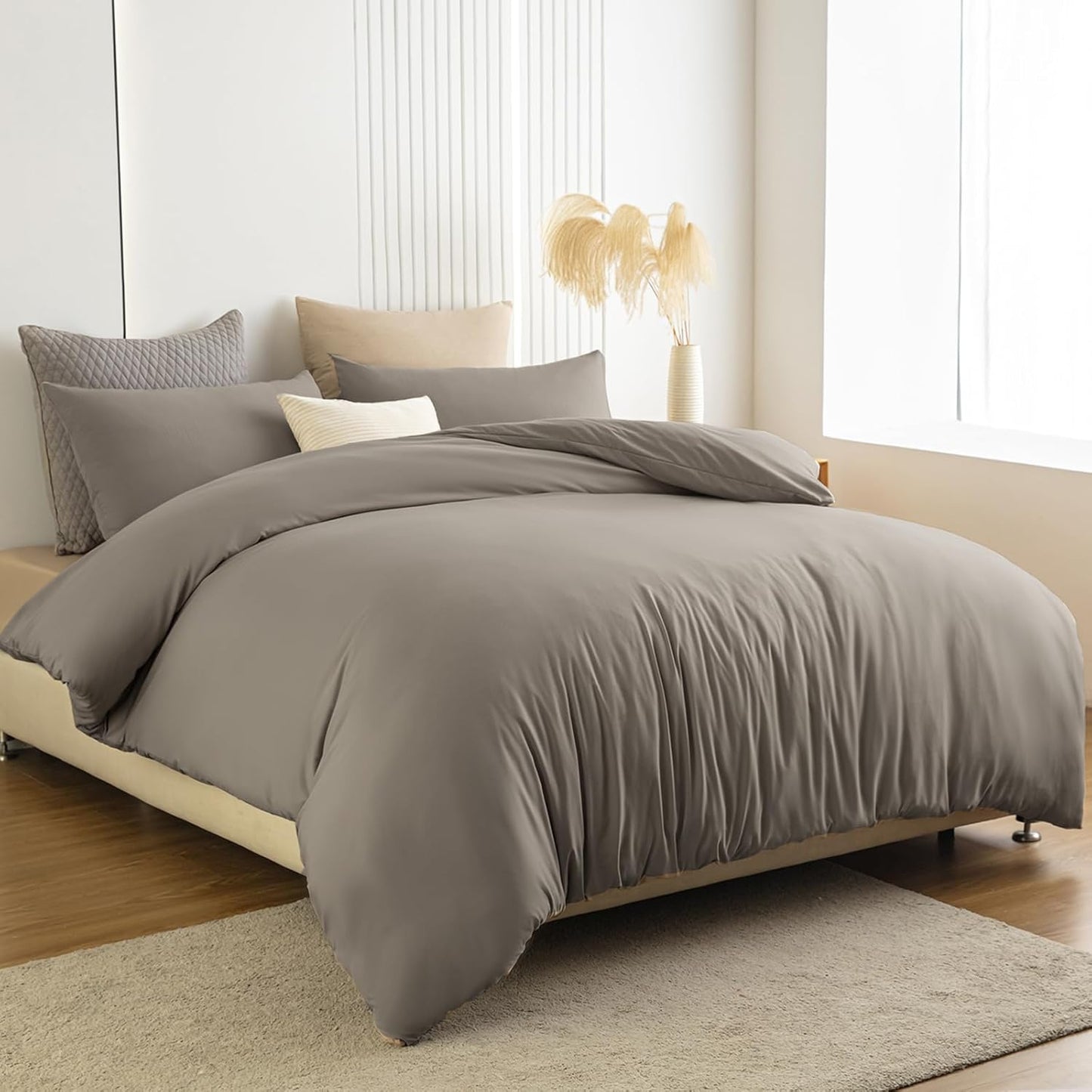 Soifox Bed Linen Set, Grey Anthracite, Microfibre, Non-Iron and Wrinkle-Free Duvet Cover 200 x 200 cm with Set of 2 Pillowcases 80 x 80 cm, Bed Linen with Zip