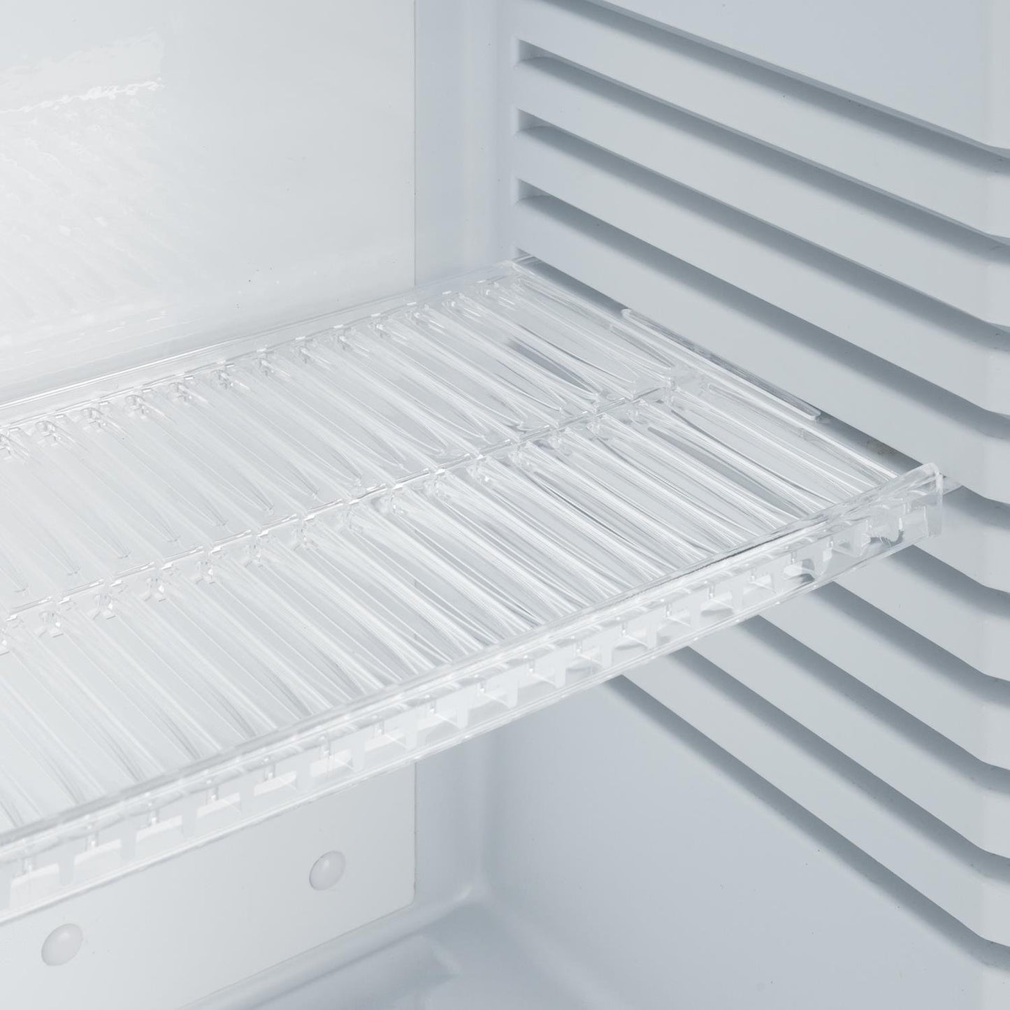 Klarstein Kühlschrank, Mini Kühlschrank mit Glastüre, Mini-Kühlschrank für Getränke, Snacks & Kosmetik, Kühlschrank Klein & Leise, Verstellbare Ablagen, Kleiner Skincare Kühlschrank 12-18°C, 23L
