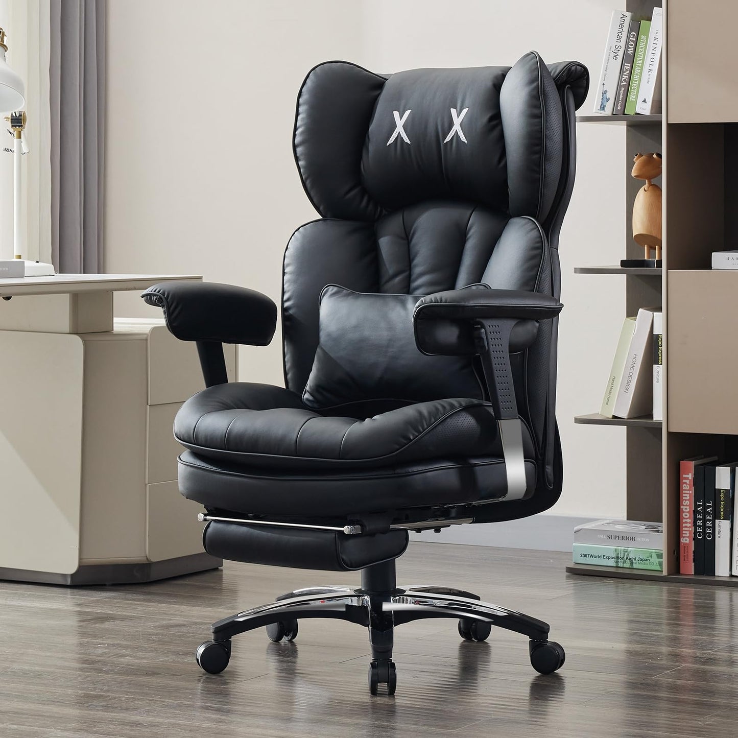 Efomao Bürostuhl, X-Stickerei Big and Tall Stuhl aus PU Leder für Zuhause, Verstellbarer Hochlehner Computer Gaming Stuhl, 200 kg drehbarer Chefsessel mit Fußstütze und Lendenwirbelstütze, Weiß