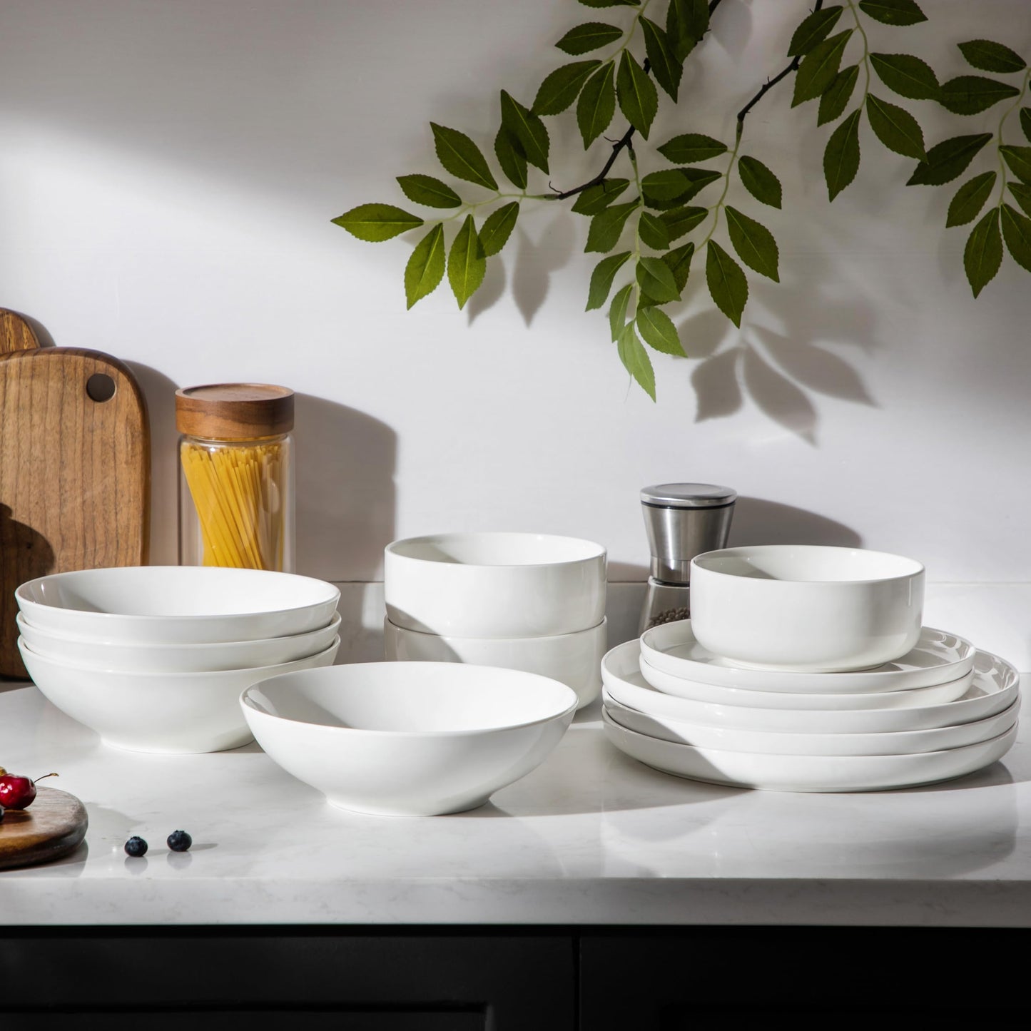 MALACASA Geschirrset 6 Personen, LUNA 24-tlg Tafelservice aus Weißem Porzellan, Modernes Geschirr Set mit je 6 Speiseteller, Dessertteller, Suppenteller und Müslischalen