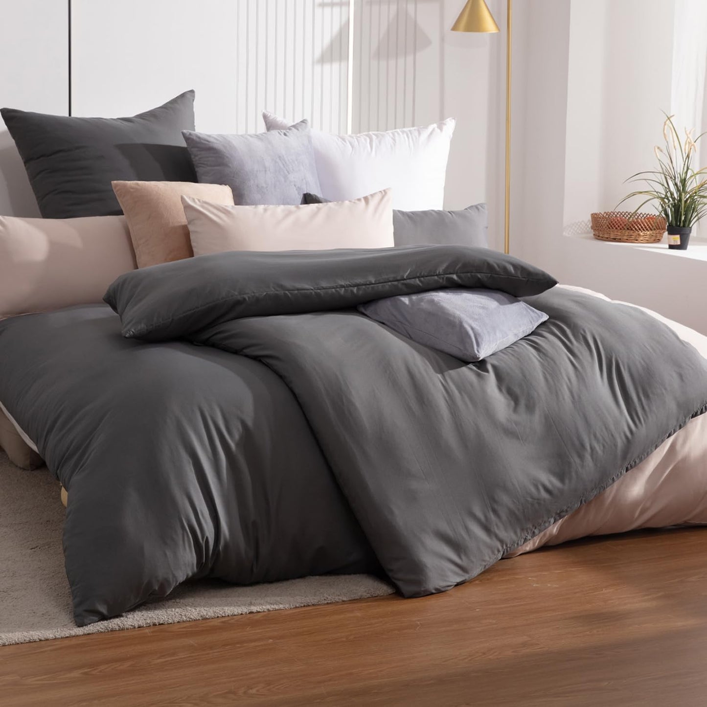 Soifox Bed Linen Set, Grey Anthracite, Microfibre, Non-Iron and Wrinkle-Free Duvet Cover 200 x 200 cm with Set of 2 Pillowcases 80 x 80 cm, Bed Linen with Zip