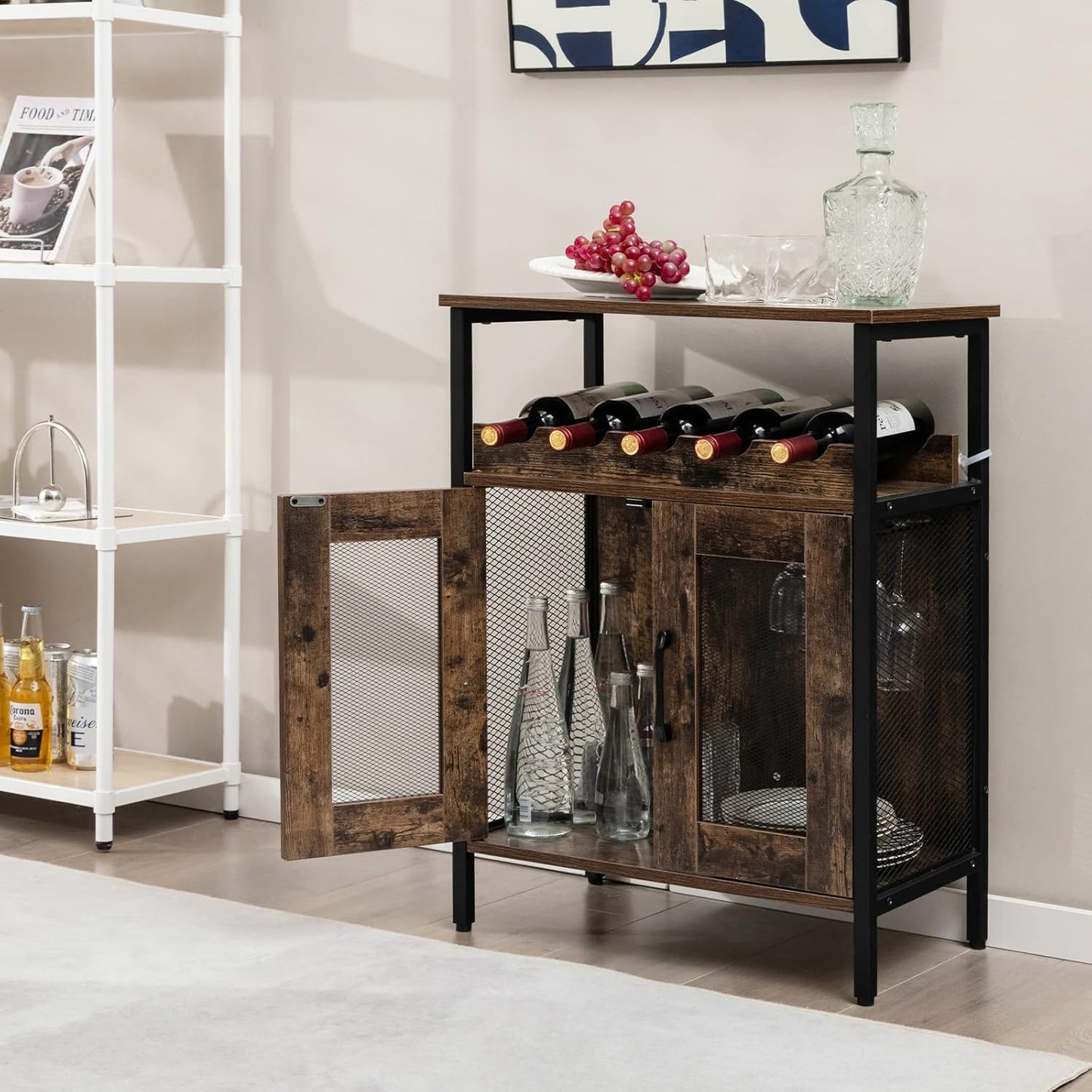GIANTEX Weinschrank Barschrank Industrial, Weinbarschrank mit abnehmbarem Weinregal & 6 Glashalter, Küche Hausbar Küchenschrank mit Metallgittertüren, Sideboard Flaschenständer Weinständer 60x34x79cm