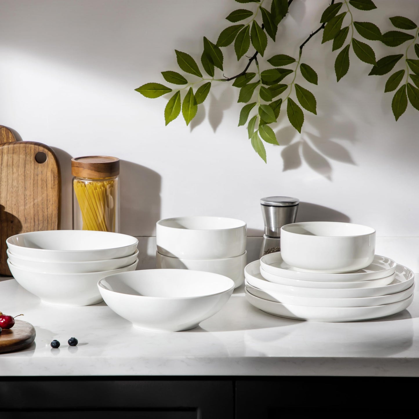 MALACASA Geschirrset 6 Personen, LUNA 24-tlg Tafelservice aus Weißem Porzellan, Modernes Geschirr Set mit je 6 Speiseteller, Dessertteller, Suppenteller und Müslischalen