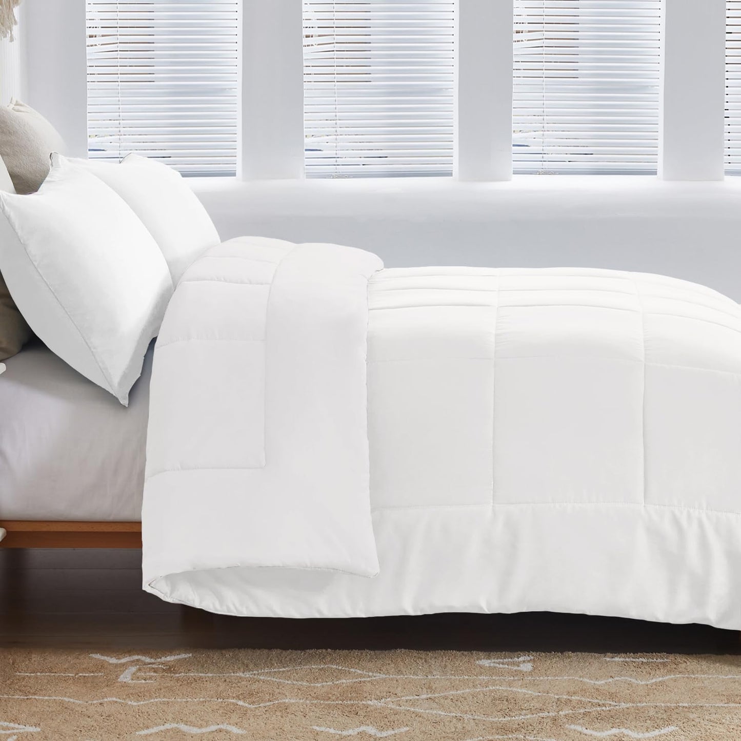 Exclusivo Mezcla 4-Season Duvet 155 x 220 cm, Warm and Light Sleeping Blanket without Cover, Turquoise/Aqua