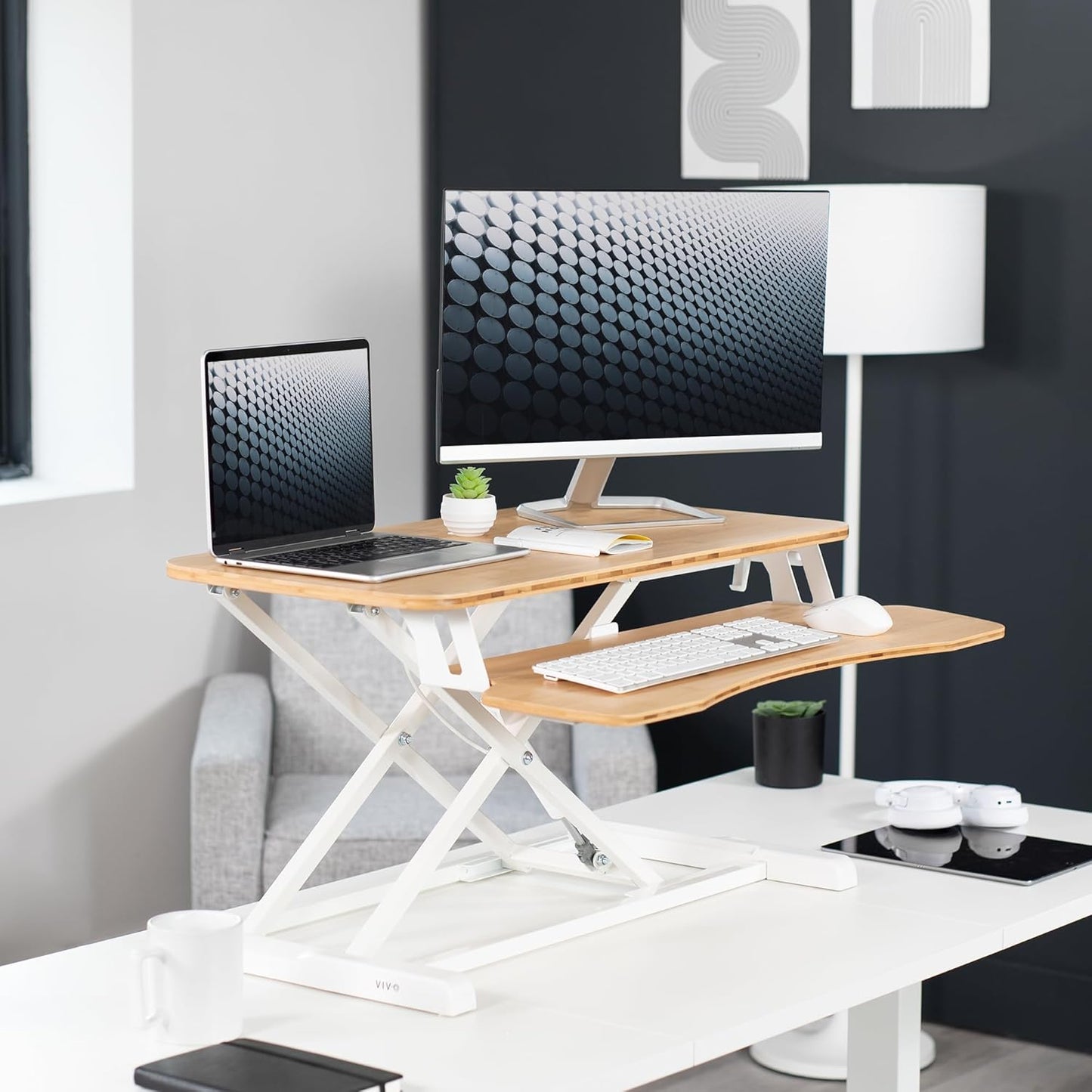 VIVO 32” Stehpult-Konverter mit höhenverstellbarem Aufsatz, Steh-Sitz-Arbeitsplatz für zwei Monitore und Laptop, mit breiter Tastaturablage, Schwarz, DESK-V000K