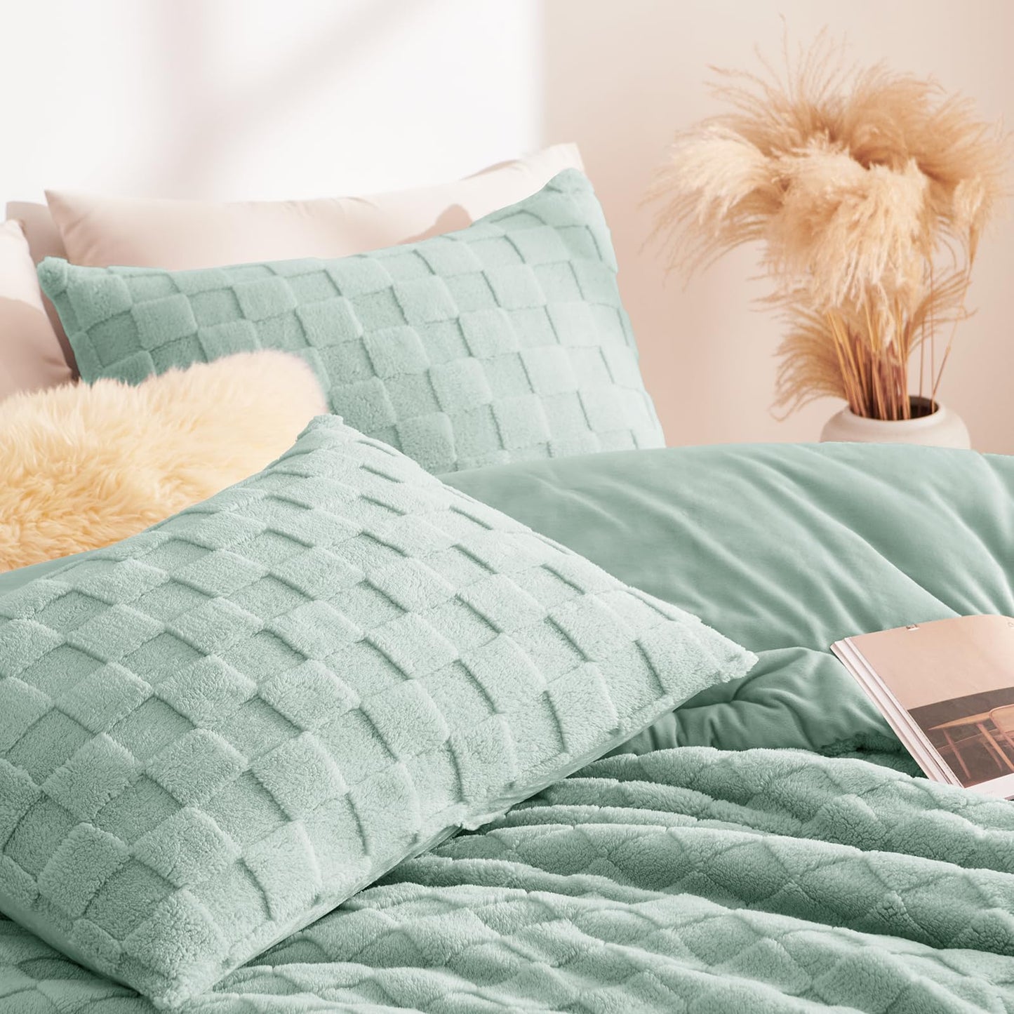 CozyLux Queen Size Comforter Set Blush Pink, Fluffy Plush Fleece Comforter with Checkered Pattern, Farmhouse Boho Soft Warm Bed Set, 3 Pieces, 1 Comforter and 2 Pillowcases