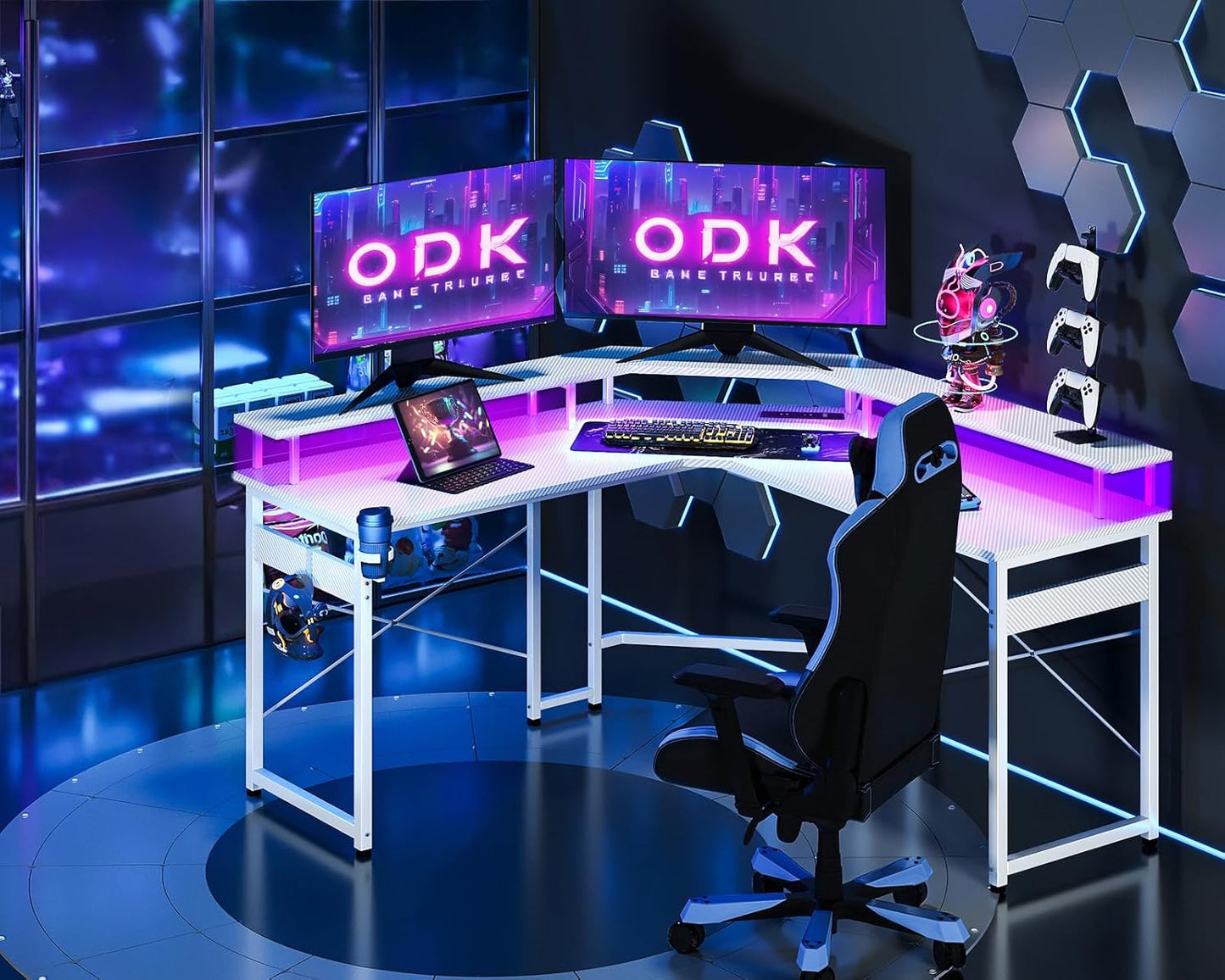 ODK Gaming Tisch mit LED, Gaming Schreibtisch mit 2 Steckdosen und 2 USB Ladeanschluss, PC Tisch Gaming mit großzügiger Monitorablage, Gamer Schreibtisch in Kohlefaser Weiß, 129x129 cm