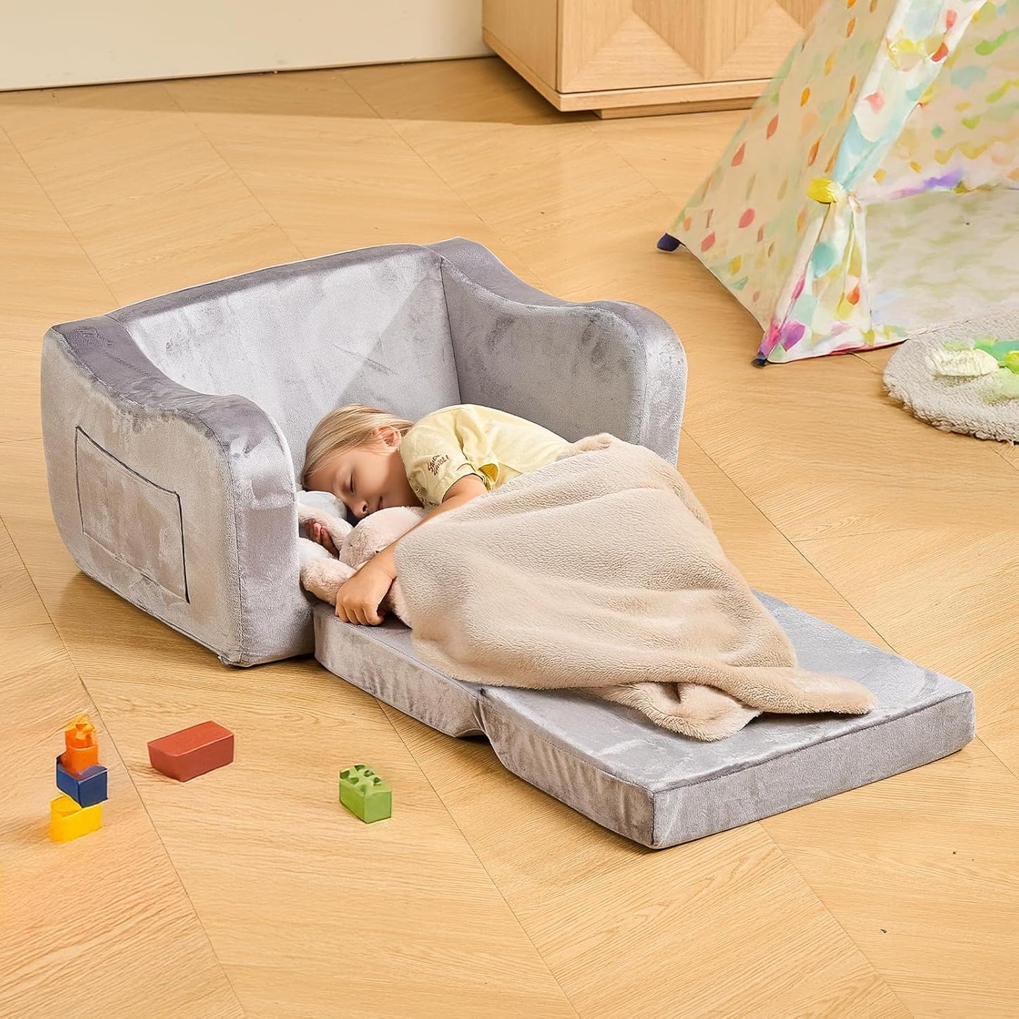 VEVOR Children's Sofa Children's Chair Made of 28D Sponge & Short Pile with Armrests, Fold-Out Children's Couch in Lounger, Sofa Bed Children (18 Months - 6 Years), Birthday Gift for Girls & Boys