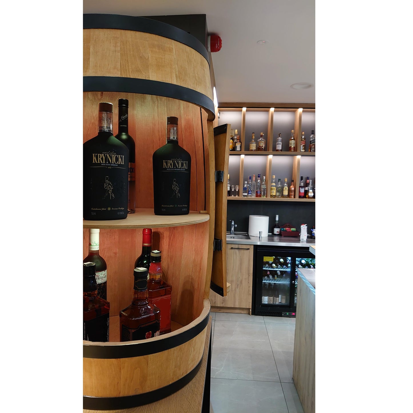 CREATIVE COOPER Wooden Wine Rack with Door with LED - Alcohol Cabinet Bottle Rack Wood - Wooden Barrel - Barrel Furniture - Wine Stand - Wine Barrel - Wine Bar - Barrel Bar with Door - Mini Bar 80 cm