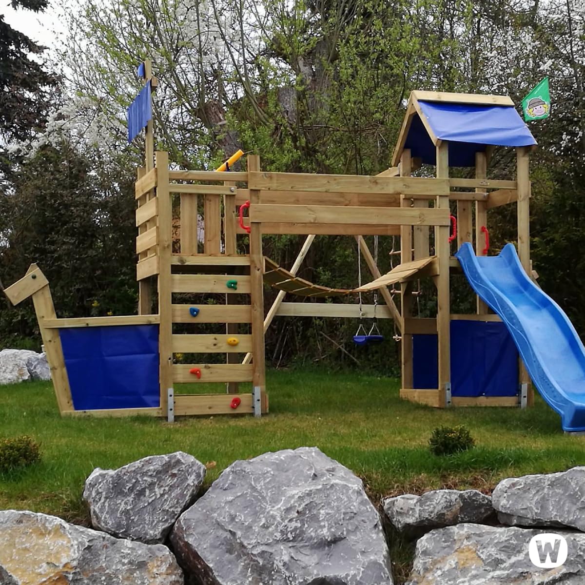 WICKEY Spielturm Klettergerüst StormFlyer mit Schaukel & roter Rutsche, Outdoor Kinder Kletterturm mit Sandkasten, Leiter & Spiel-Zubehör für den Garten