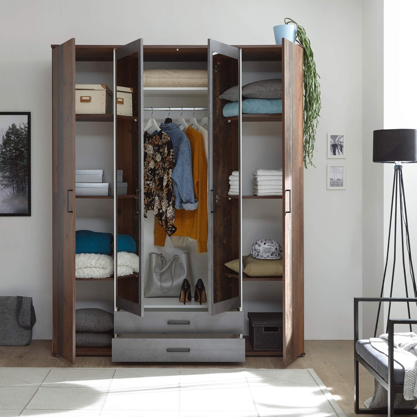 Stella Trading CHICAGO Eleganter Kleiderschrank mit viel Stauraum - Vielseitiger Drehtürenschrank in Artisan Eiche Optik und Absetzungen in Anthrazit - 156 x 197 x 54 cm (B/H/T)