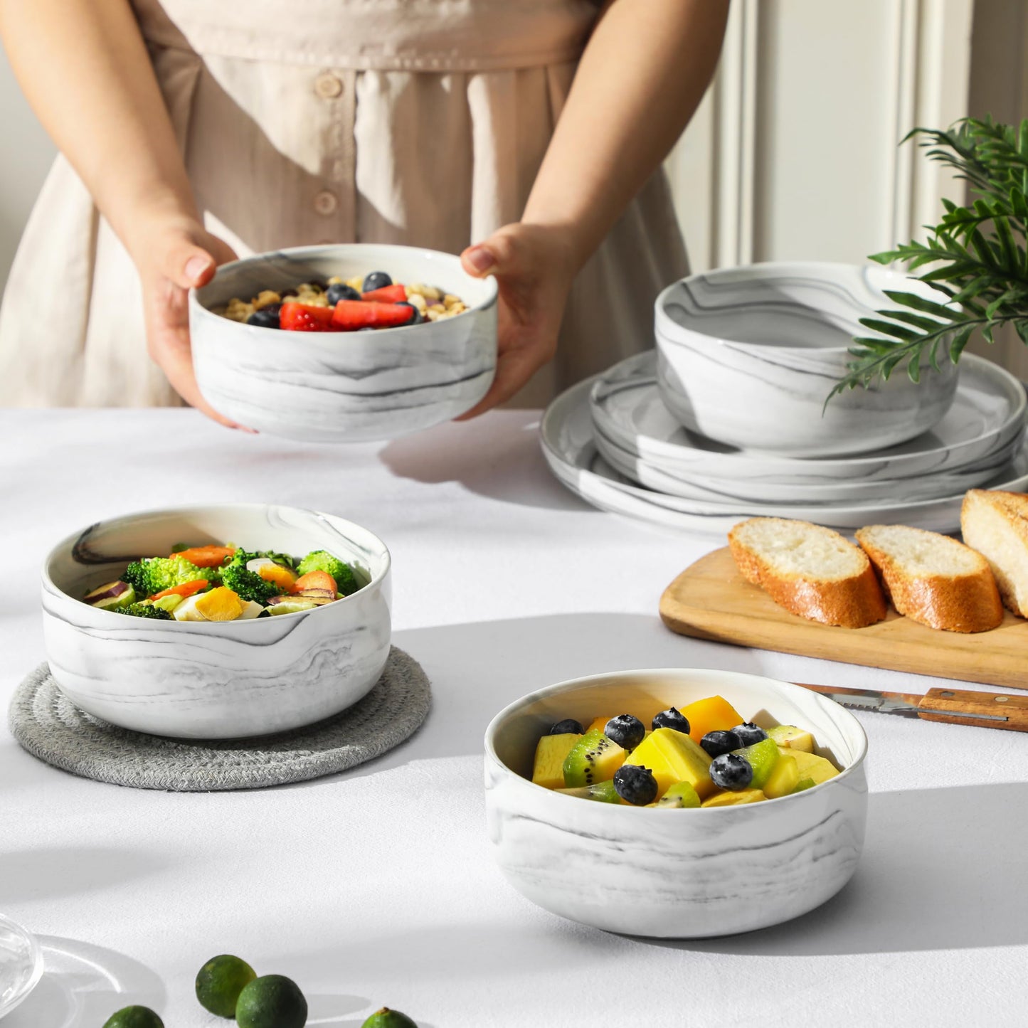 MALACASA Geschirrset 6 Personen, LUNA 24-tlg Tafelservice aus Weißem Porzellan, Modernes Geschirr Set mit je 6 Speiseteller, Dessertteller, Suppenteller und Müslischalen