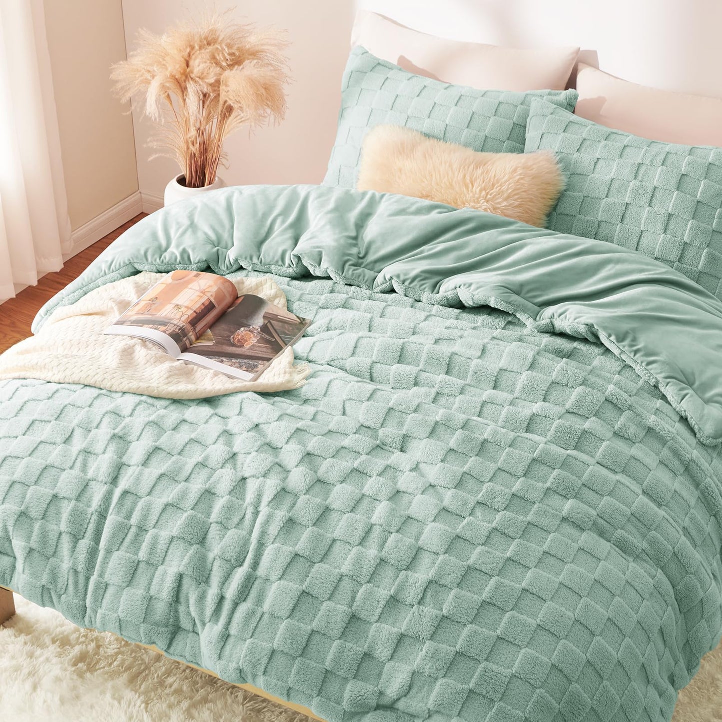 CozyLux Queen Size Comforter Set Blush Pink, Fluffy Plush Fleece Comforter with Checkered Pattern, Farmhouse Boho Soft Warm Bed Set, 3 Pieces, 1 Comforter and 2 Pillowcases