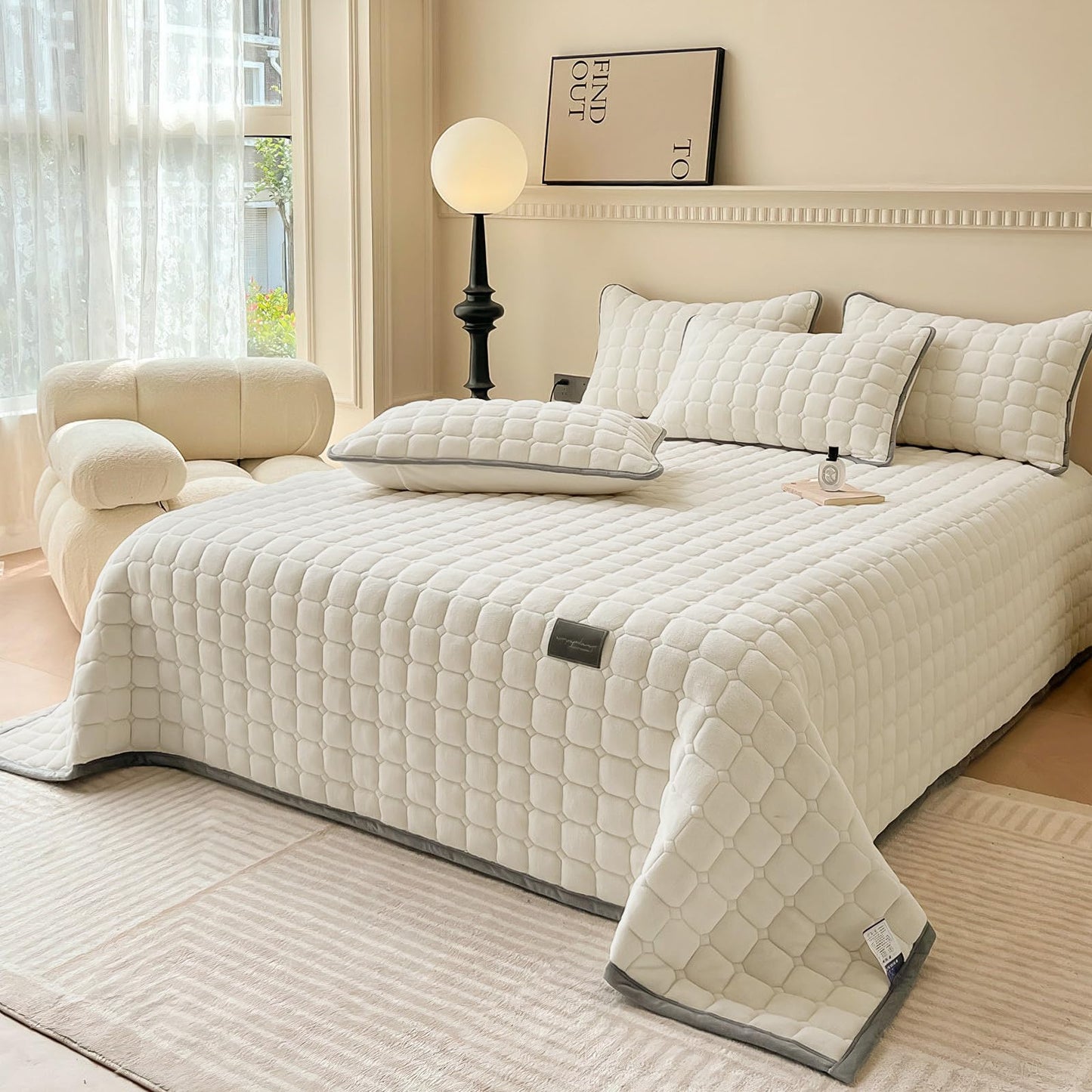 SHANNA Extra Large Duvet: Milk Velvet Soft Double Sided Duvet Ideal as Bedspread 230 x 250 cm with 2 Matching Pillowcases 50 x 70 cm (Beige)