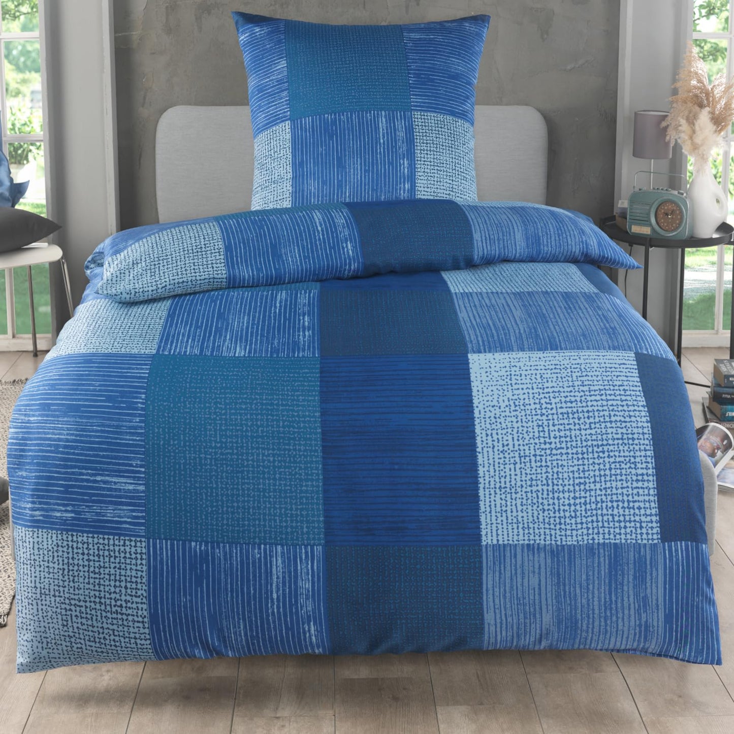 Bed Linen 135 x 200 cm 2-Piece Microfibre Duvet Cover 135 x 200 cm + Pillowcase 80 x 80 cm Breathable Fabric with Zip for Single Bed Modern Checked Design Grey