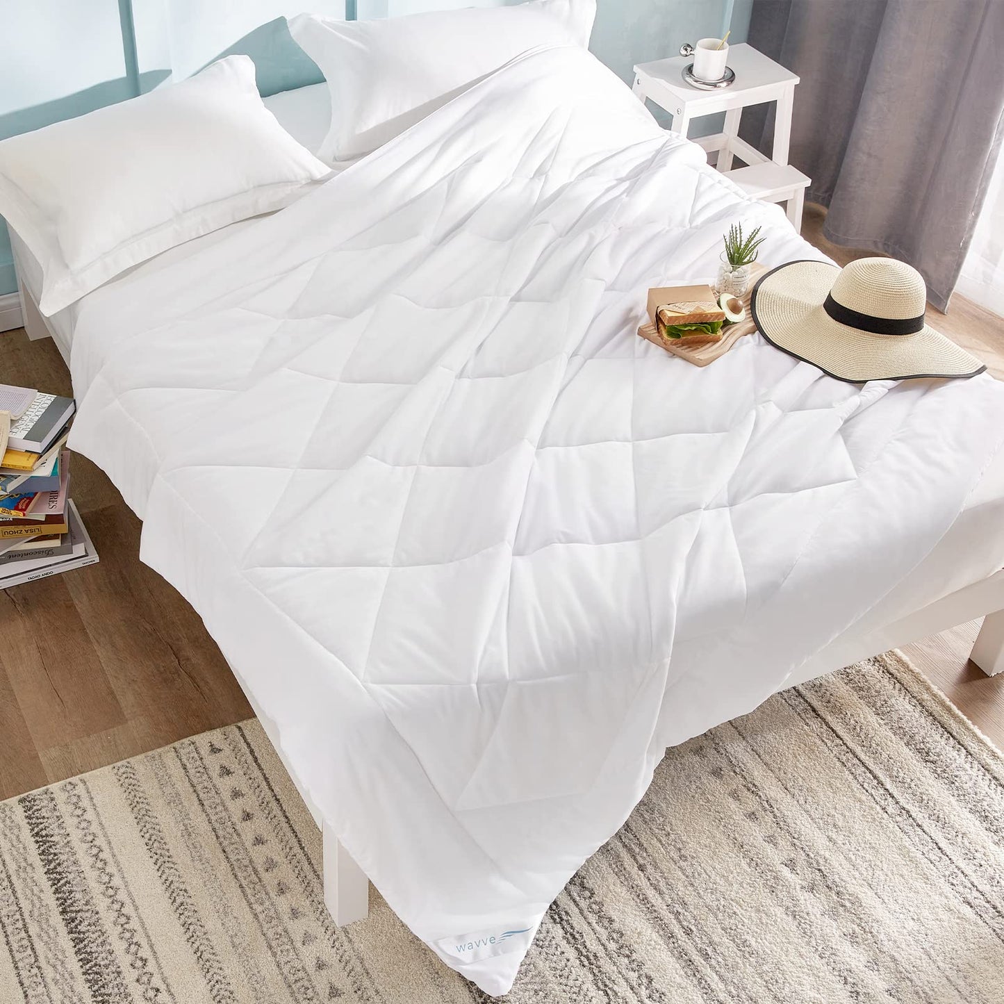 WAVVE Duvet 200 x 200 cm Summer Duvet, 150 GSM Microfibre, Lightweight Summer Duvet, Quilted Duvet, Thin Duvet, Super Soft Cuddly Quilted Duvet, White (200 x 200 cm)
