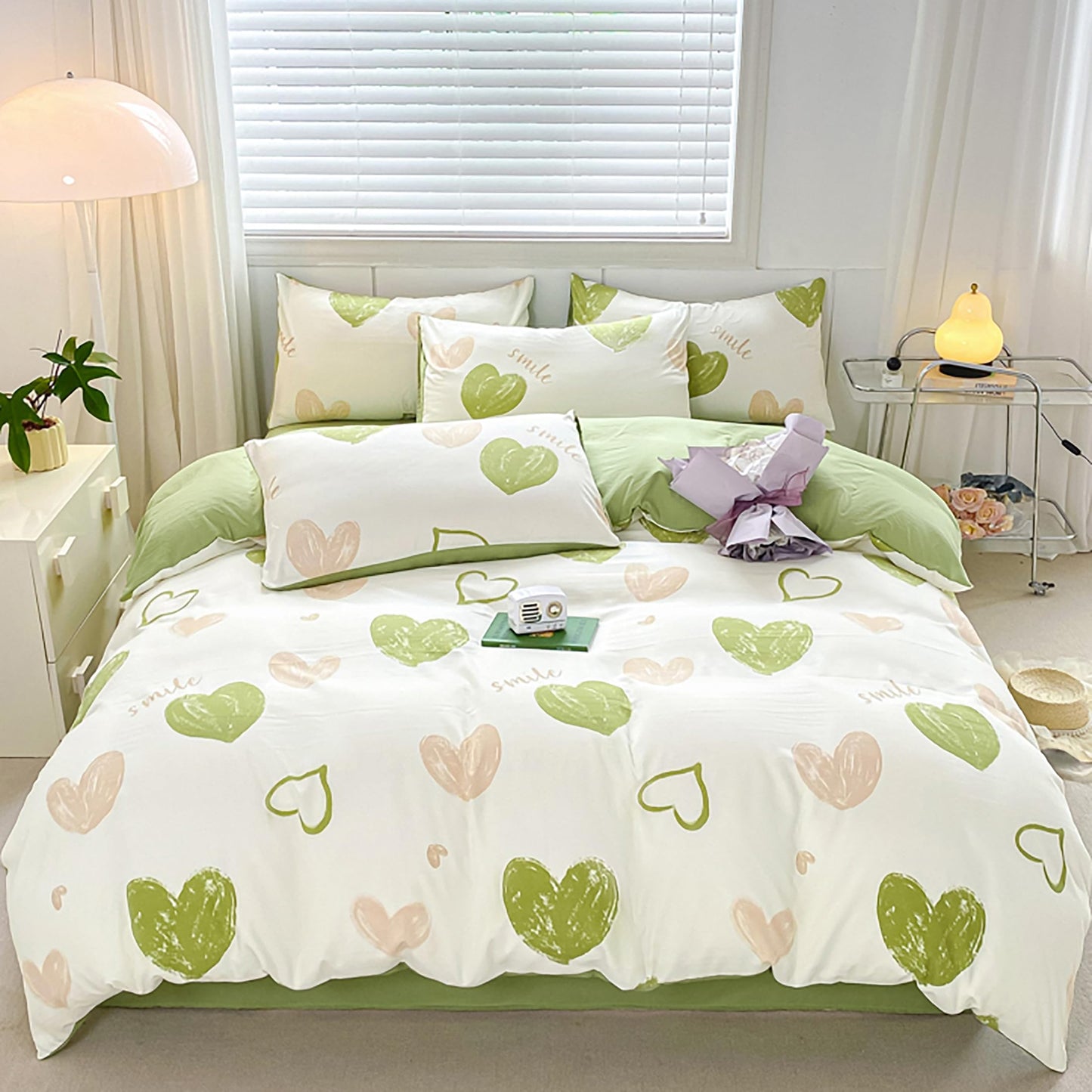 GETIYA Cartoon Hearts Bed Linen, 135 x 200 cm, Girls'/Women’s/Children’s Bed Linen, Pink Hearts Pattern, Duvet Cover, Microfibre, Duvet Cover, Light Pink, with Zip and Pillowcase, 80 x 80 cm