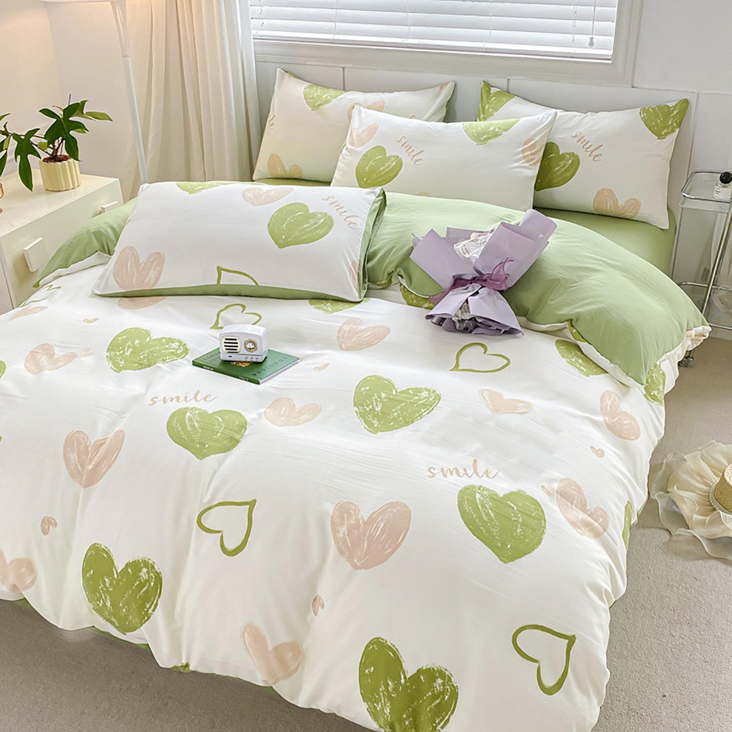 GETIYA Cartoon Hearts Bed Linen, 135 x 200 cm, Girls'/Women’s/Children’s Bed Linen, Pink Hearts Pattern, Duvet Cover, Microfibre, Duvet Cover, Light Pink, with Zip and Pillowcase, 80 x 80 cm