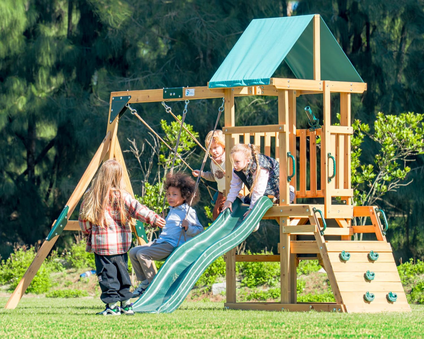 DOLPHIN PLAYGROUND T Schaukelgestell Outdoor-Set mit 2 Schaukeln, Rutsche, Kletterwand, Tafel, Picknicktisch & Teleskop - Robustes Outdoor-Spielgerät aus Zedernholz für Kinder ab 3 Jahren