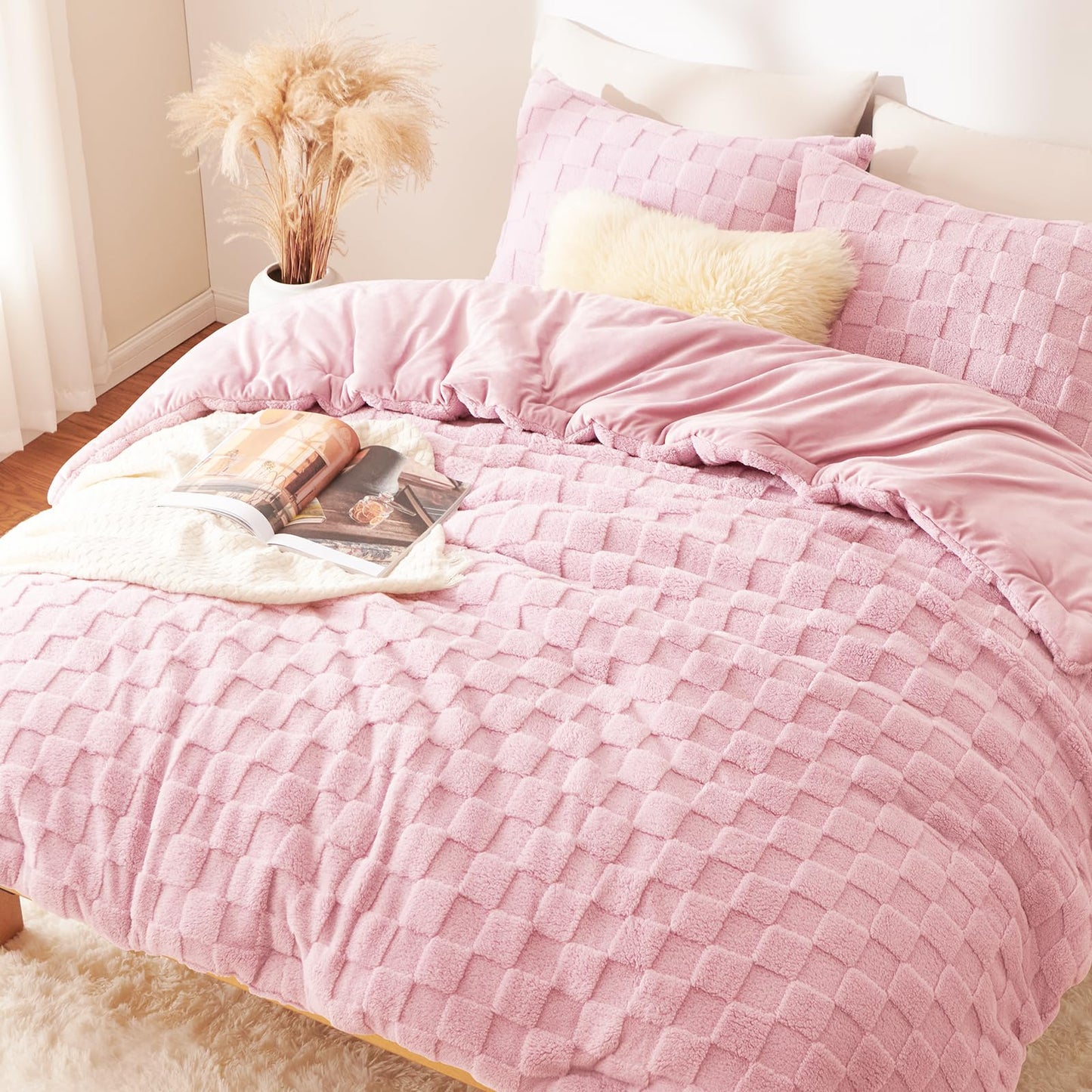CozyLux Queen Size Comforter Set Blush Pink, Fluffy Plush Fleece Comforter with Checkered Pattern, Farmhouse Boho Soft Warm Bed Set, 3 Pieces, 1 Comforter and 2 Pillowcases