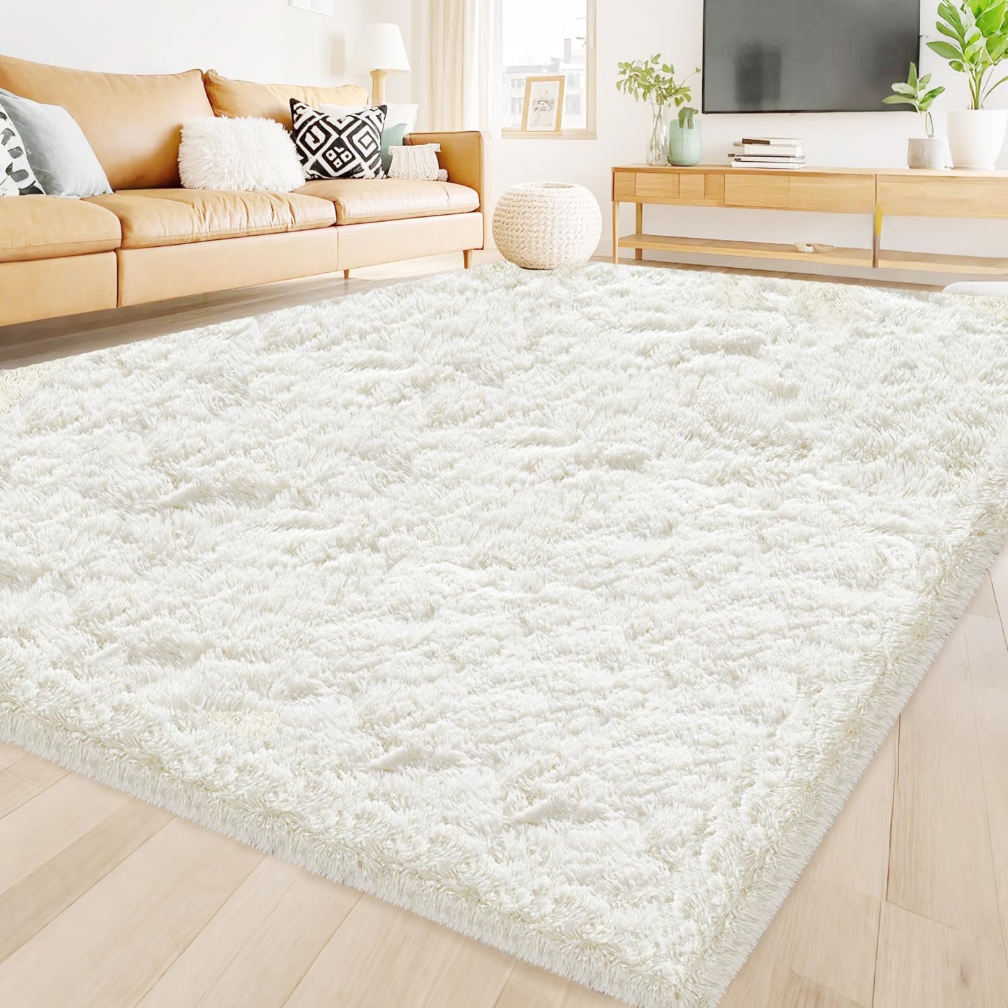 High Pile Living Room Rug, 140 x 200 cm, Cream Fuzzy Shaggy Fluffy Rug for Bedroom Rugs, Modern Plush Living Room Rug, Bed Rug, High-Pile Carpet, Non-Slip for Children's Room