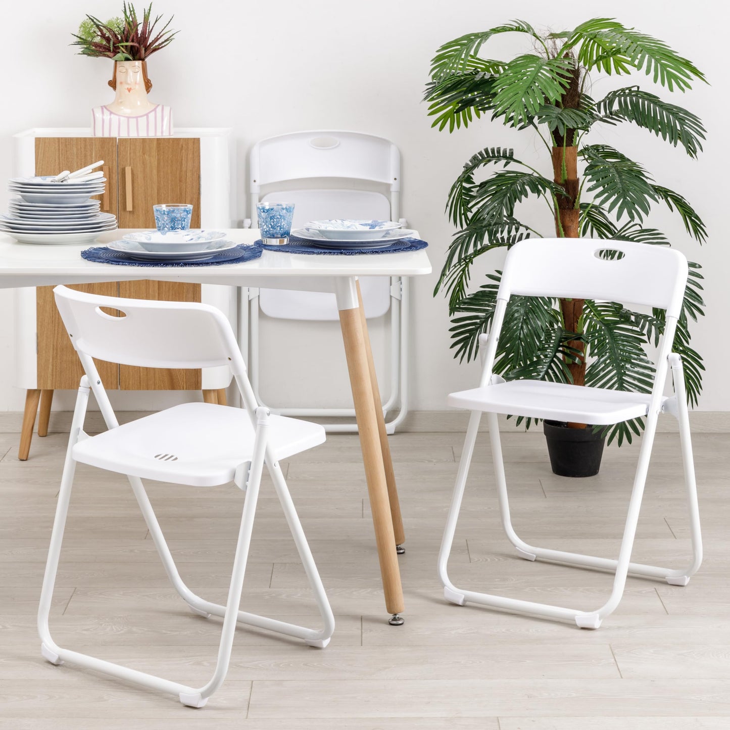 Baroni Home Klappstuhl mit PVC- und Stahlgestell, platzsparender zusammenklappbarer Sitz mit Füßen und Griff, Outdoor-Stuhl, Küche, Wohnzimmer, Reisen, 74x43x49 cm, 8 Stücke, Weiß