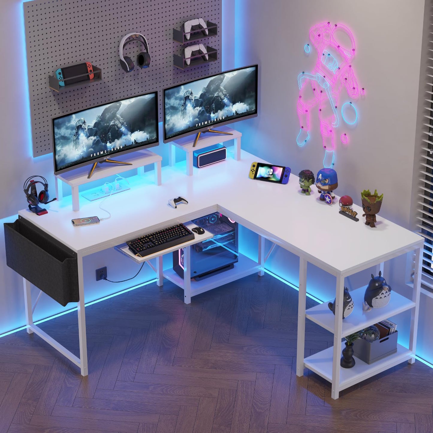Flamaker Gaming Tisch l Form 140x140 cm - Eckschreibtisch mit RGB LED, Monitorständer & Ablagefach | 2 Steckdosen + 2 USB-Anschlüsse (Weiß)