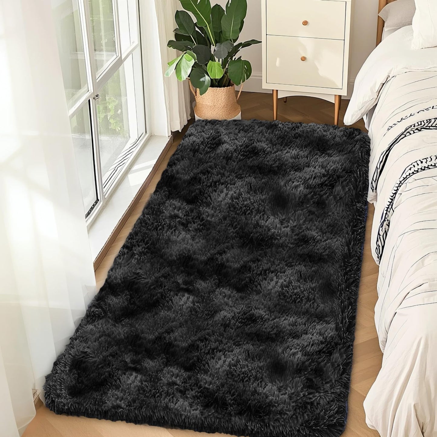 High Pile Living Room Rug, 140 x 200 cm, Cream Fuzzy Shaggy Fluffy Rug for Bedroom Rugs, Modern Plush Living Room Rug, Bed Rug, High-Pile Carpet, Non-Slip for Children's Room