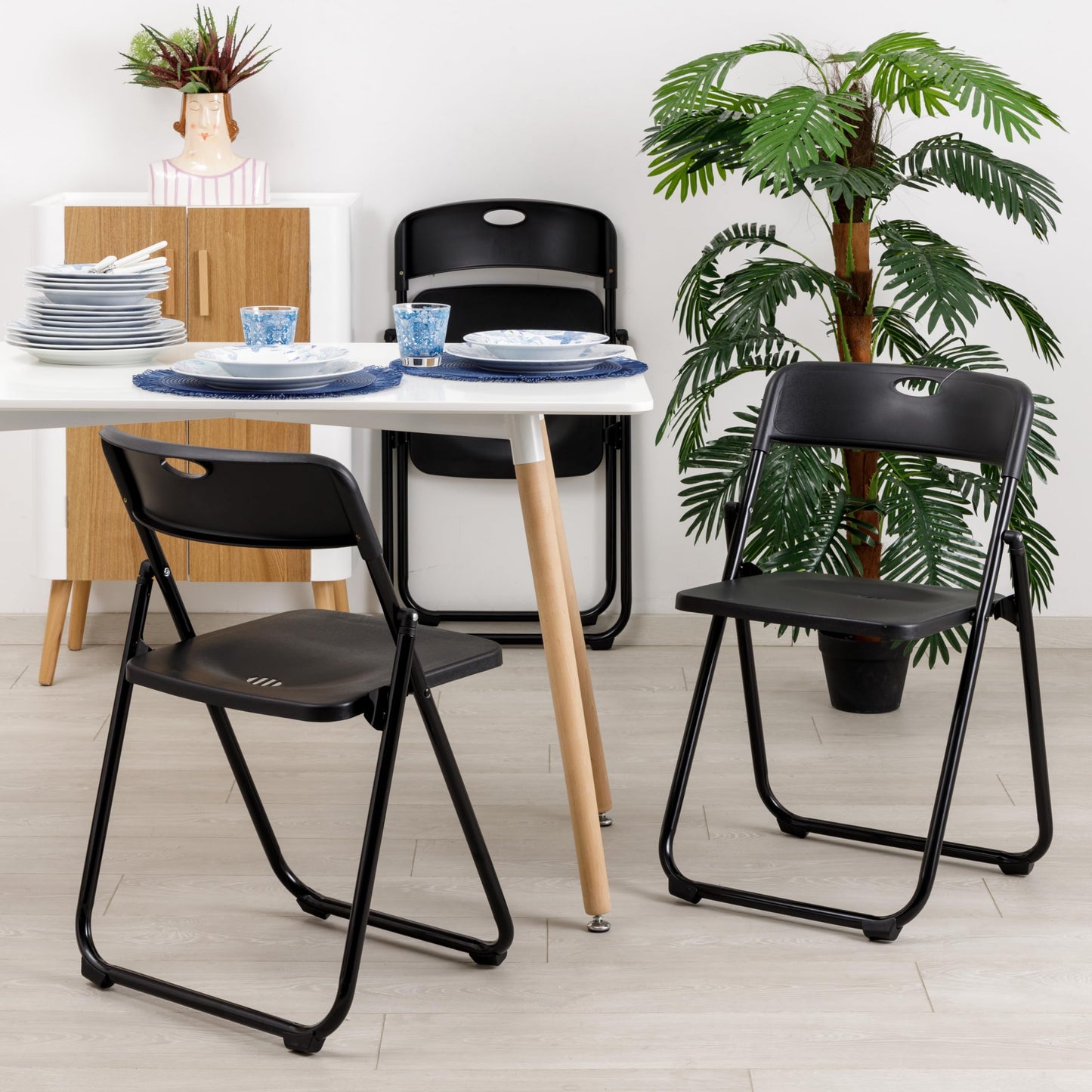 Baroni Home Klappstuhl mit PVC- und Stahlgestell, platzsparender zusammenklappbarer Sitz mit Füßen und Griff, Outdoor-Stuhl, Küche, Wohnzimmer, Reisen, 74x43x49 cm, 8 Stücke, Weiß