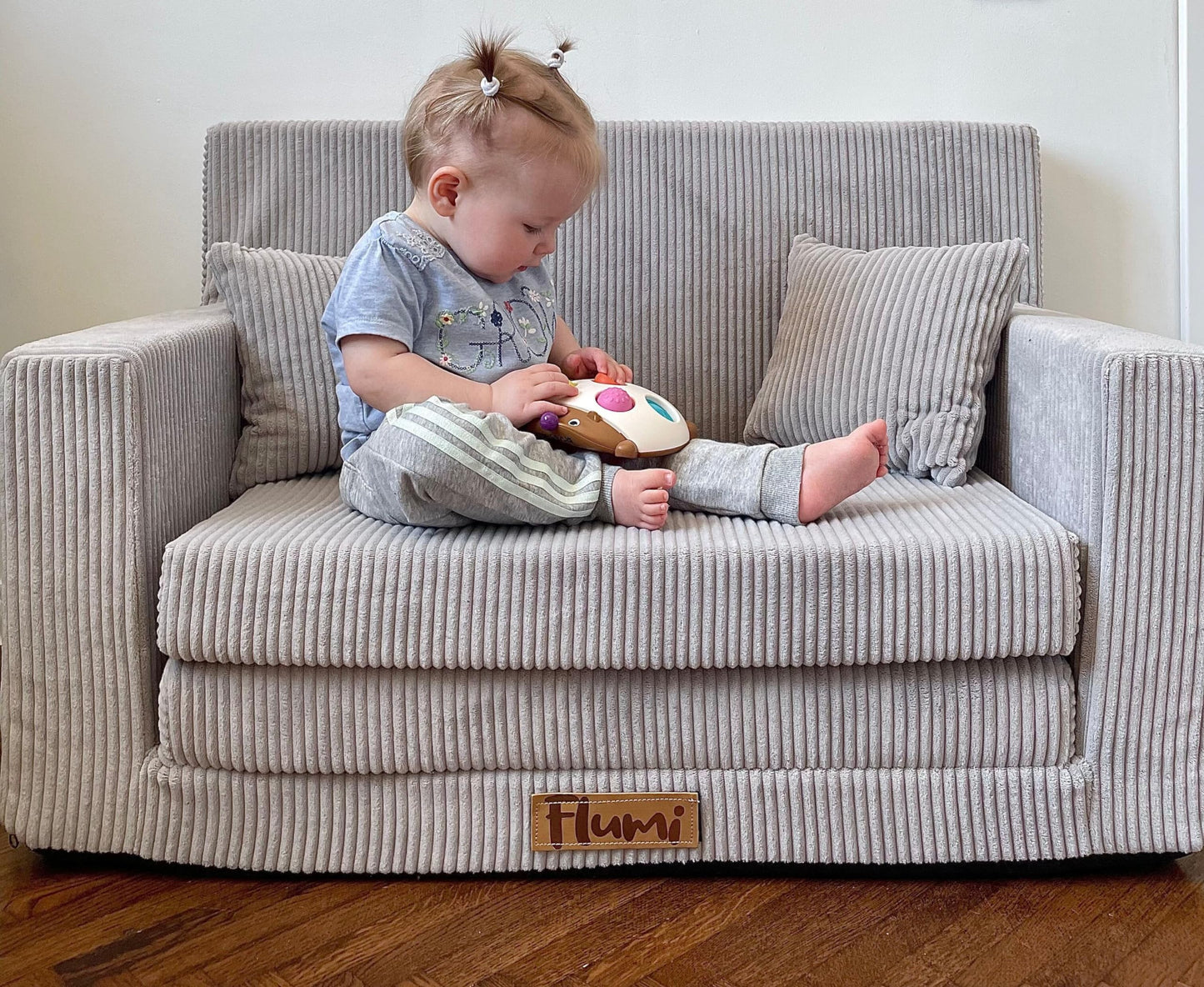 Flumi Personalised Children's/Teenager's Couch/Armchair/Sofa Bed, with Engraving of Child's Name, Play Sofa, Sleeping Chair, Bed Function, Children's Furniture, 92 x 40 x 60 cm, Microfibre (Grey)