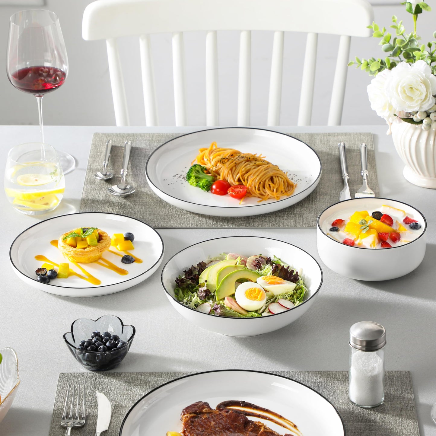 MALACASA Geschirrset 6 Personen, LUNA 24-tlg Tafelservice aus Weißem Porzellan, Modernes Geschirr Set mit je 6 Speiseteller, Dessertteller, Suppenteller und Müslischalen