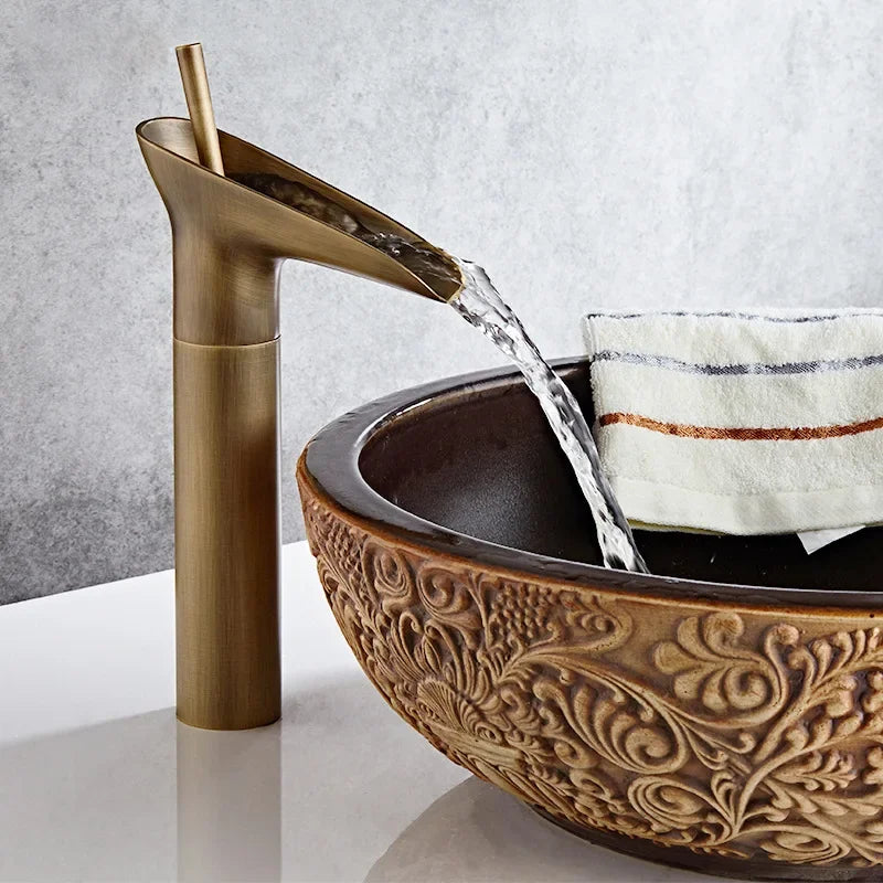 Bathroom Faucet Single Lever Waterfall Basin Faucet Brass Antique Hot and Cold bathroom Sink Mixer Wine Glass Style Taps