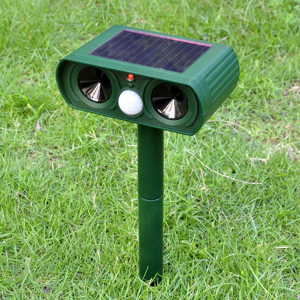 Ultrasonic Animal Repellant Cat Dog Repellant Solar Powered PIR Motion Detector Garden Waterproof Animal Deterrent For Farm Yard