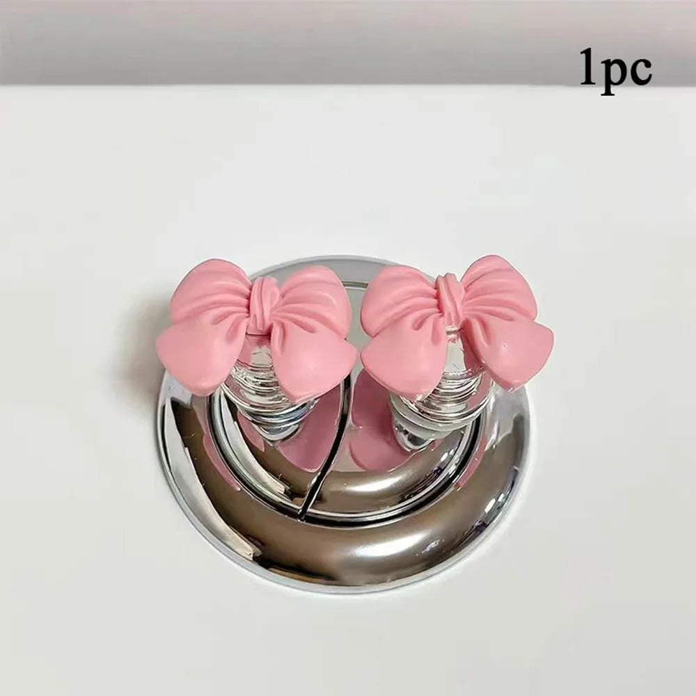1pcs Flower Shaped Toilet Presser Love Toilet Press Button Tank Push Switch Water Tank Buttons Nail Protector Bathroom Decor
