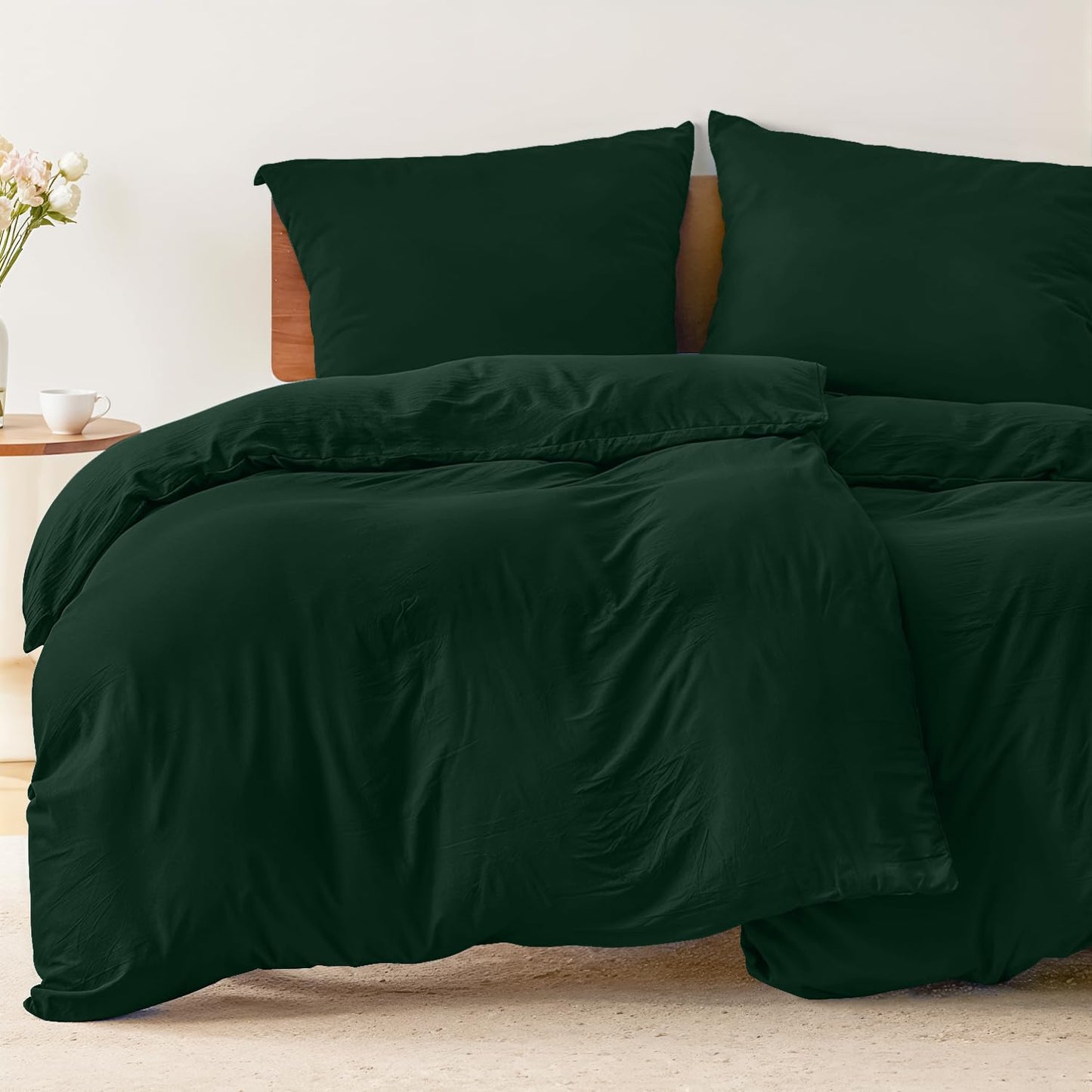 Dreamzie - Bed Linen 155 x 220 cm Set Green - Duvet Cover with 2 Pillowcases 80 x 80 cm - Soft and Easy Care Microfibre - Oeko-Tex