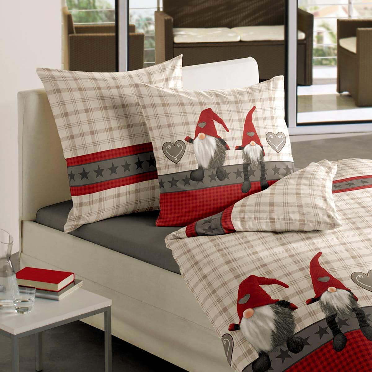 Traumschlaf Christmas Flannelette Bed Linen Gnome Men 100% Cotton with Zip 135 x 200 cm + 80 x 80 cm
