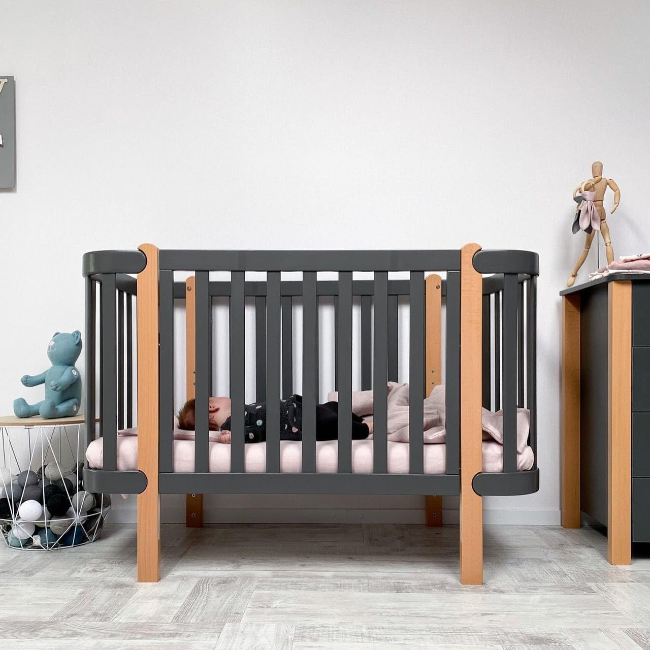 Veres Monaco Beech Baby Cot
