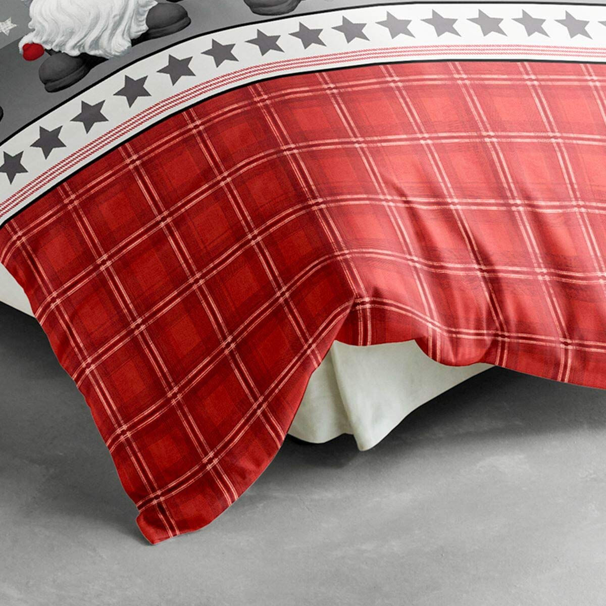 Traumschlaf Christmas Flannelette Bed Linen Gnome 100% Cotton with Zip 135 x 200 cm + 80 x 80 cm