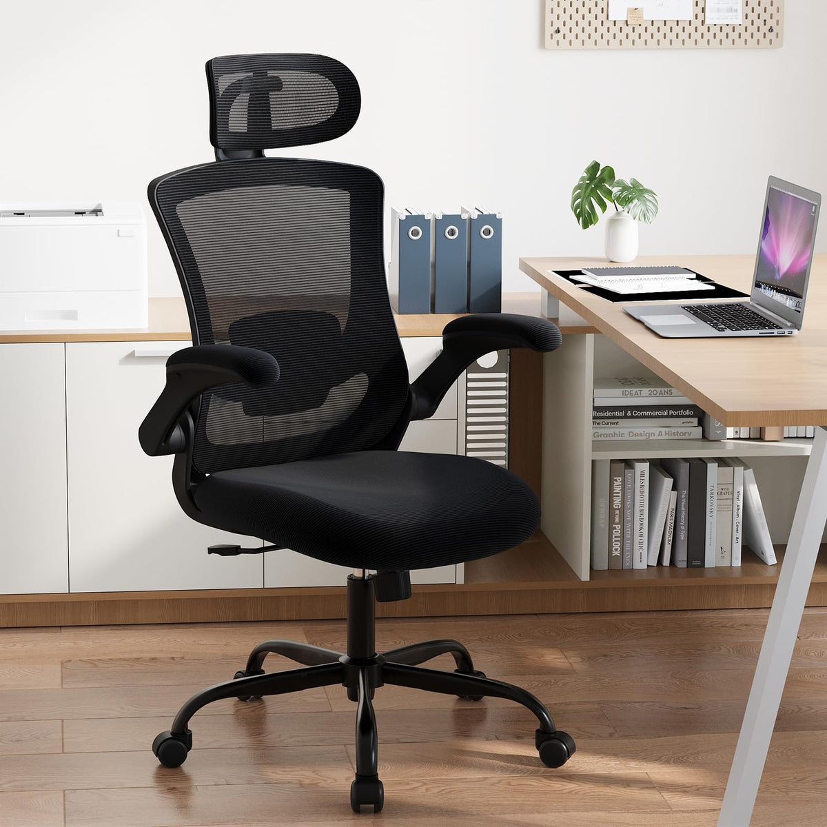 COLAMY Schreibtischstuhl, Ergonomischer Bürostuhl mit Verstellbaren Armlehnen, Chefsessel mit Hoher Rückenlehne, Höhenverstellbar und Neigbar Drehstuhl mit Dicker Lederpolsterung, Schwarz