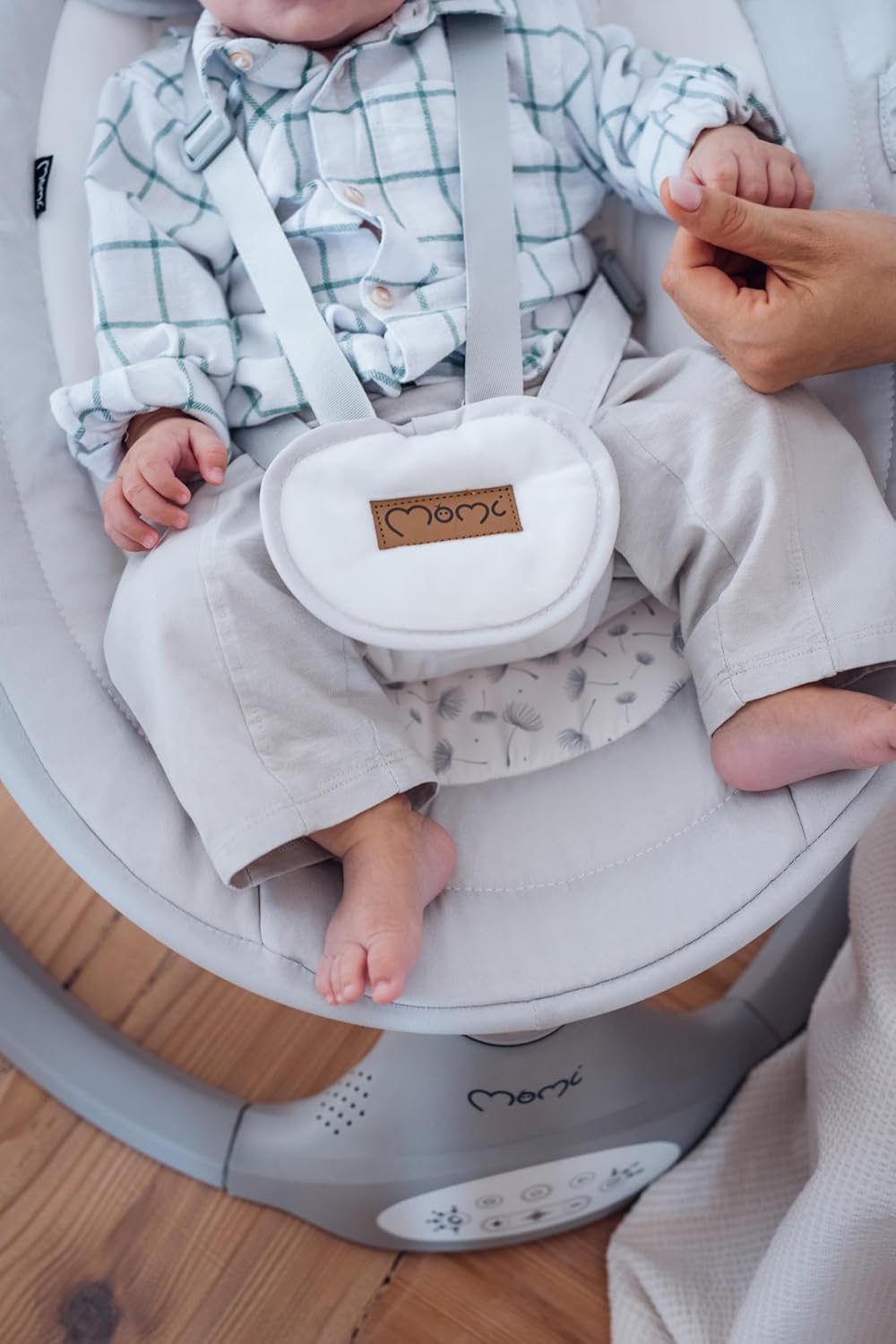MoMi LAMI Babywippe für Kinder bis 9 kg, klappbar, mit Fernbedienung & Bluetooth zum Verbinden mit Smartphone, Batterie- oder Stromanschluss, mit 5-Punkt-Sicherheitsgurt, Sonnenschutz, Insektennetz