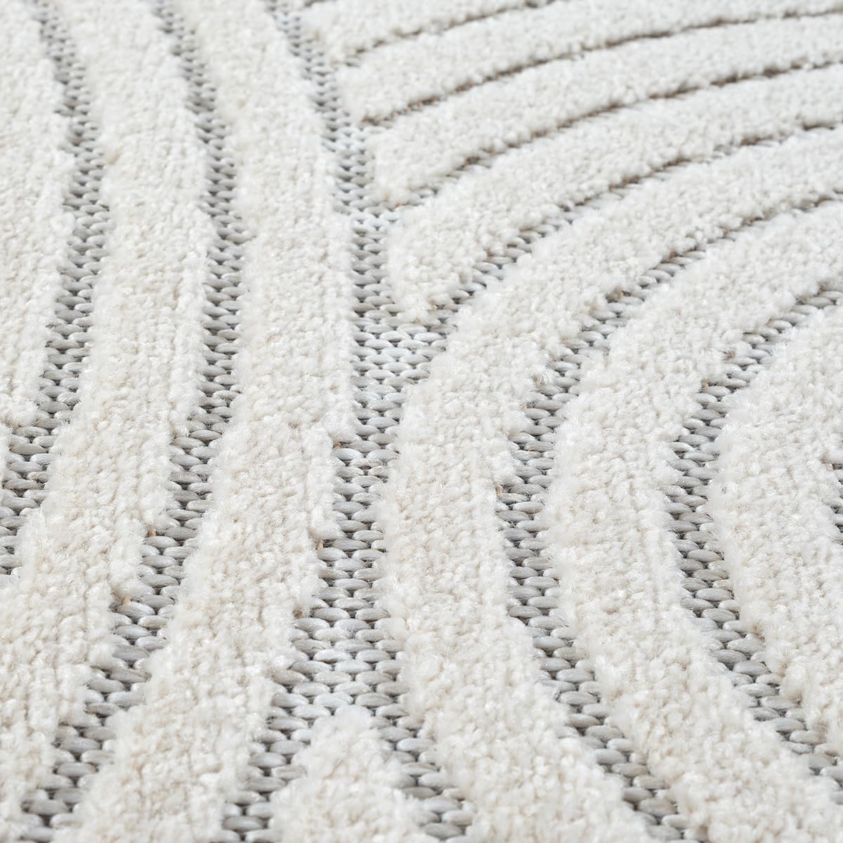 the carpet Santo Plus - Hochwertiger Outdoor Teppich, Passend für Wohnzimmer, Schlafzimmer und Terrasse, Wetterfest, langlebig und pflegeleicht, Creme, 140 x 200 cm