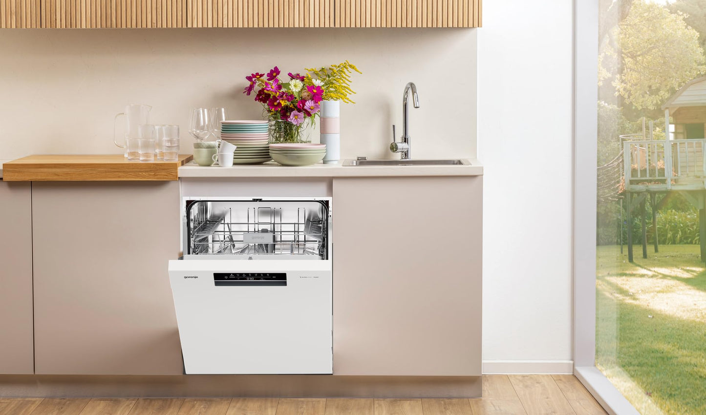 Gorenje GS643C90W Dishwasher/Freestanding/60 Width/16 Place Settings/6 Programmes/TotalDry/Total AquaStop/MultiClack/FlexUse/Intensive Programme/Crystal Glass/Energy Efficiency: C/Dimensions (H x W x
