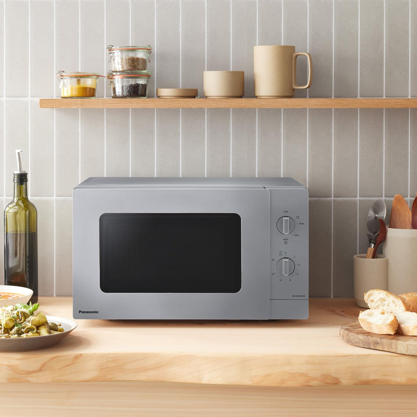 Panasonic NN-ST21QWEPG 20L Solo Microwave with Turntable, 800W, Automatic Defrost, 11 Automatic Programmes, LED Display, 5 Power Levels, Digital Timer, White