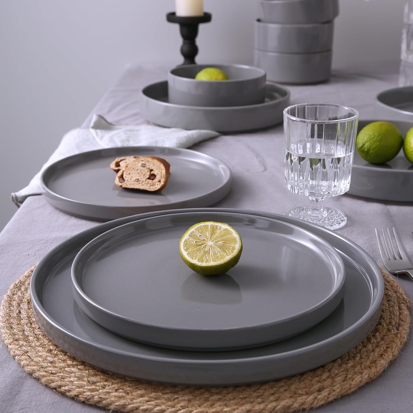 Star 18-Piece Plate Set, Crockery Set for 6 People, Stoneware Crockery Set, Anti-Scratch Dinner Service, Microwave & Dishwasher Safe, Cappuccino White