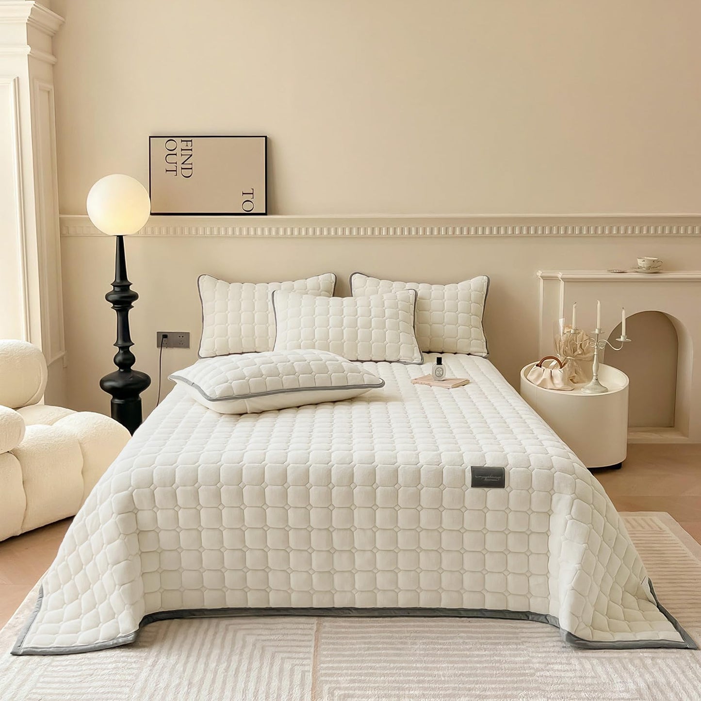 SHANNA Extra Large Duvet: Milk Velvet Soft Double Sided Duvet Ideal as Bedspread 230 x 250 cm with 2 Matching Pillowcases 50 x 70 cm (Beige)